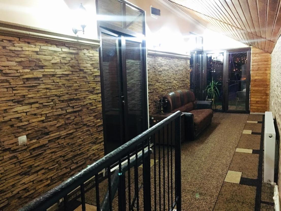 فندق The Sindh House - Indus Aroma Restaurant تبليسي المظهر الخارجي الصورة
